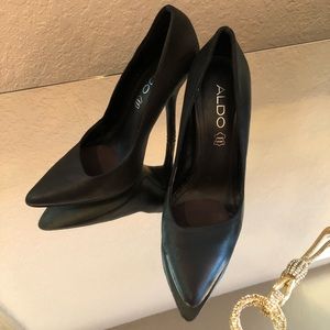Aldo 37 black leather high heels